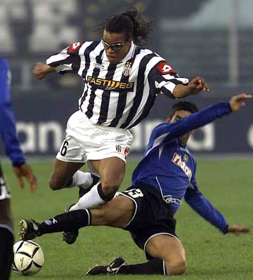 罗体：米兰vs拉齐奥VAR将被停哨；主裁未判点球正确但解释有误