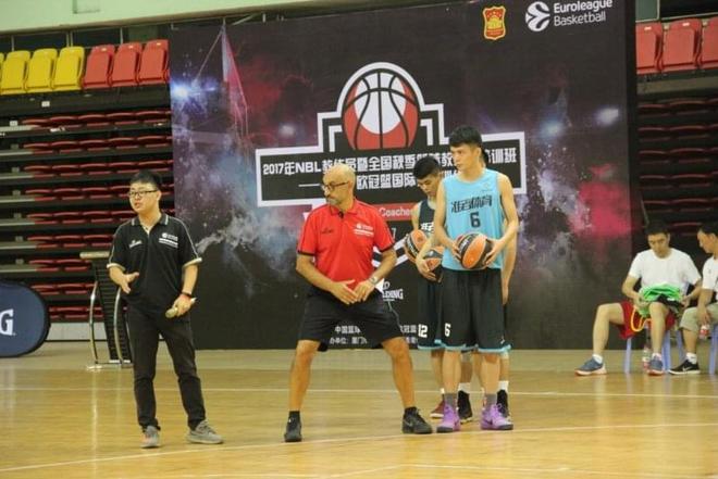 都体：DV9拒绝了费内巴切和沙特的丰厚报价，未来或加盟英超