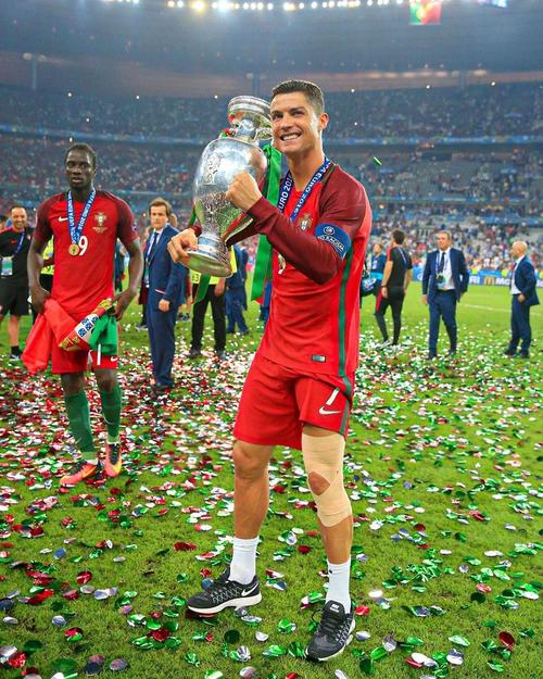 林诗栋说感谢大哥大姐莎头绷不住了林诗栋发言莎头表情亮了