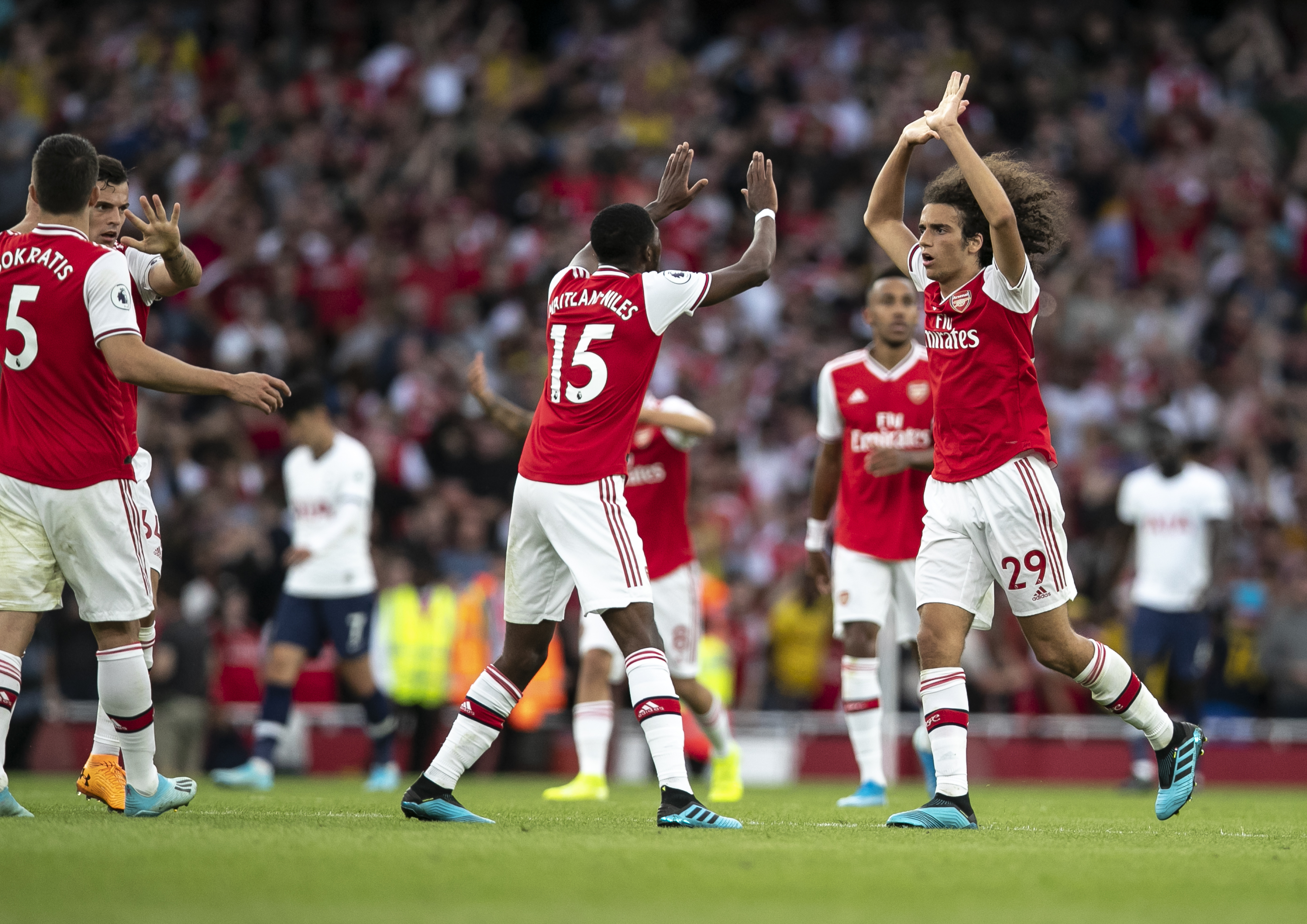 那不勒斯外线射门精准制胜