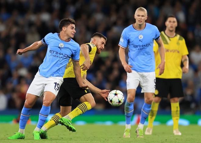 这是真爱，一阿根廷球迷带了50美元，一路搭顺风车去巴西客场