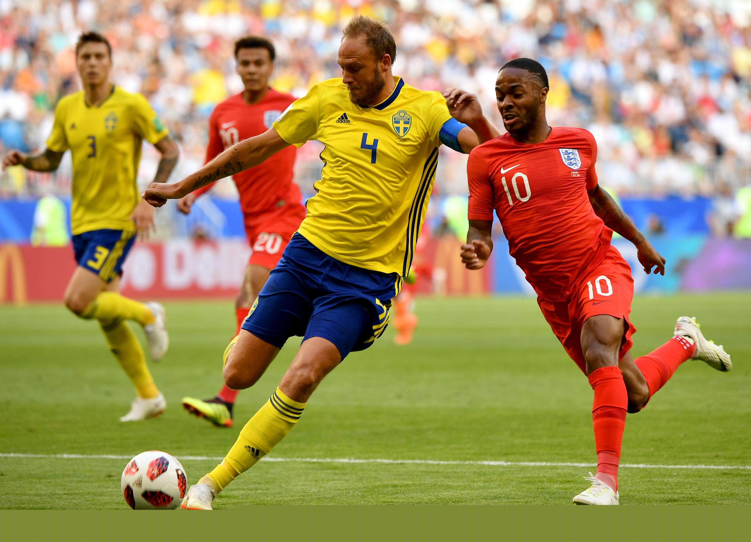 斯内德：德荷球星出国踢球有适应问题，维尔茨需加速证明自己