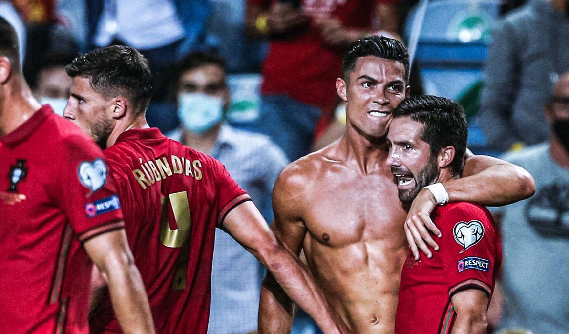 佛罗里达州Hollywood Hard Rock新吉他塔楼完工