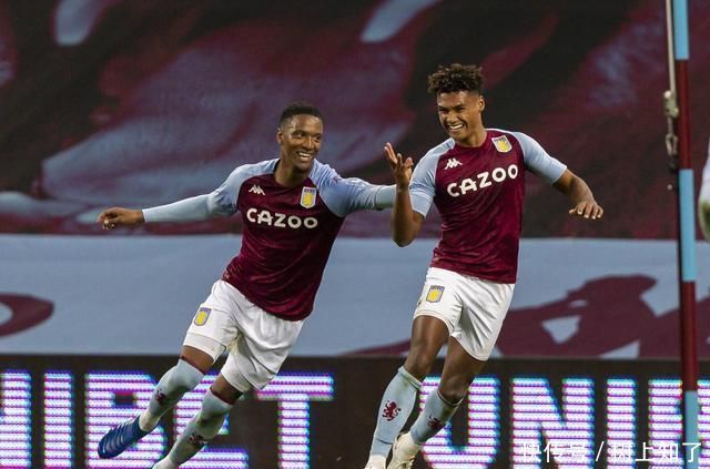 NBA第一球痴！塔图姆穿保护靴+水下训练，连出席婚礼都要训练