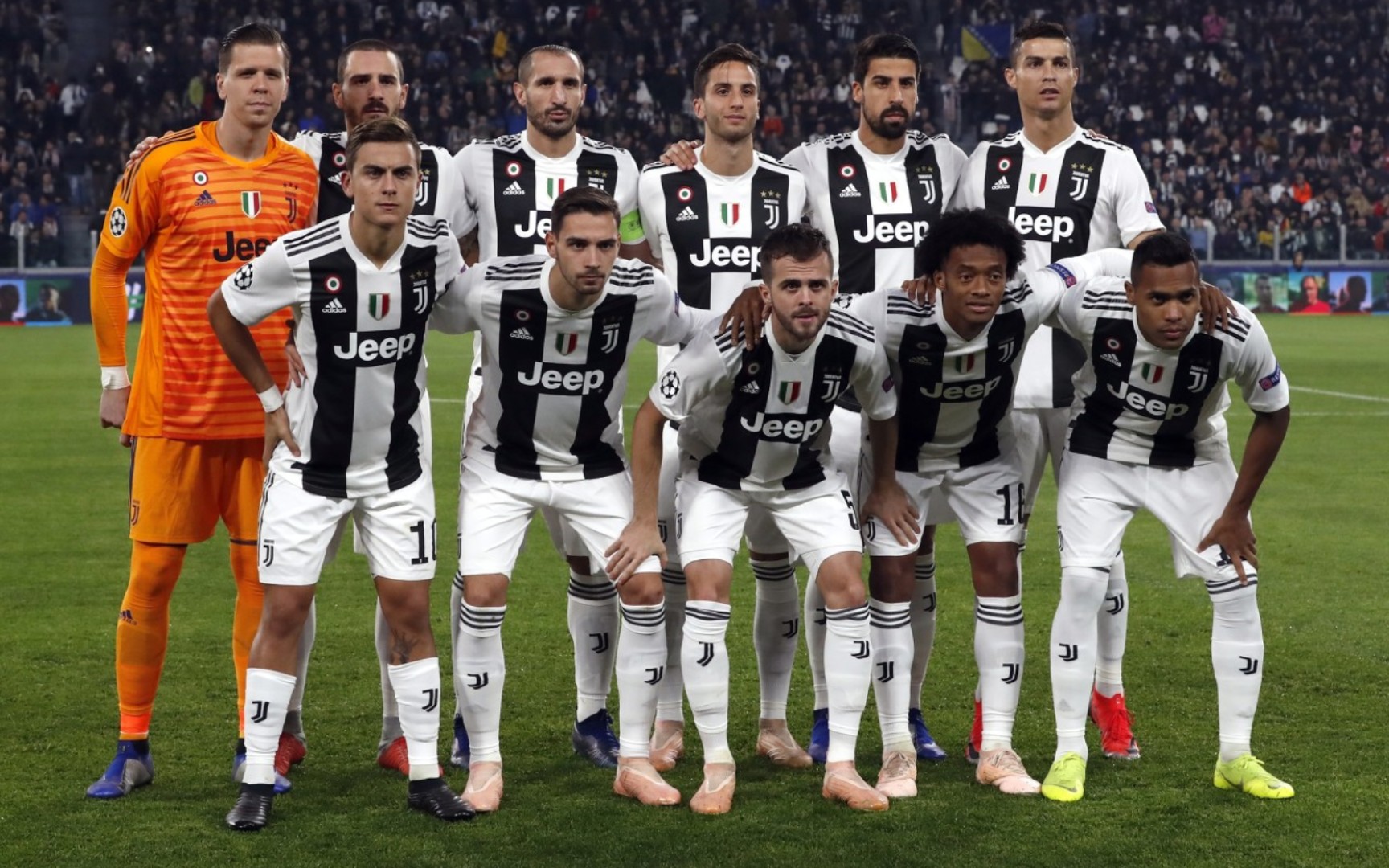 TA：范德芬的速度和力量令人难以置信；西蒙斯表现堪称完美