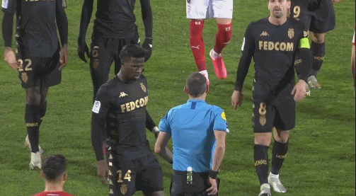 经纪人：如果孔蒂继续执教那不勒斯，洛博特卡可能会要求离队