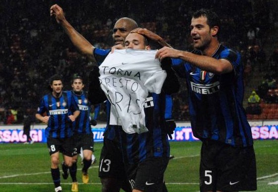 欧文快攻完成压哨上篮